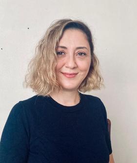 Semra Pelek is a Journalist based in Istanbul, specializing in Current Affairs with expertise in Feature Stories and Interview (Print / Radio / Podcast). Available for freelance assignments on Paydesk. Speaks German and English