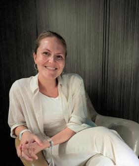 Athena Tacet is a Videographer And Journalist based in Montreal, specializing in Politics and Current Affairs with expertise in Interview (Video / Broadcast) and Documentaries. Available for freelance assignments on Paydesk. Speaks English and French