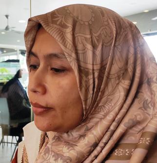 Fathiyah Wardah is a Journalist And Fixer based in Central Jakarta, specializing in Politics and Current Affairs with expertise in Audio package (Radio / Podcast) and Vox Pop. Available for freelance assignments on Paydesk. Speaks English and Indonesian