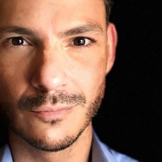 Arnaldo Rojas is a Journalist based in Houston, specializing in Politics and Investigative Reporting with expertise in Video Package (Web / Broadcast) and Audio package (Radio / Podcast). Available for freelance assignments on Paydesk. Speaks Spanish