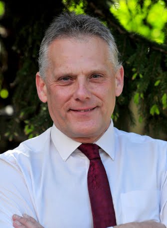 David Hurst is a based in Wigan. Available for freelance assignments on Paydesk. Speaks English