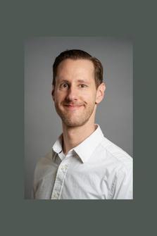 Christopher Hannas is a Journalist based in Washington, specializing in Business and Politics with expertise in News Gathering and Feature Stories. Available for freelance assignments on Paydesk. Speaks English and Spanish