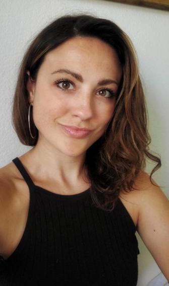 Elizabeth Walsh is a based in Los Angeles. Available for freelance assignments on Paydesk.